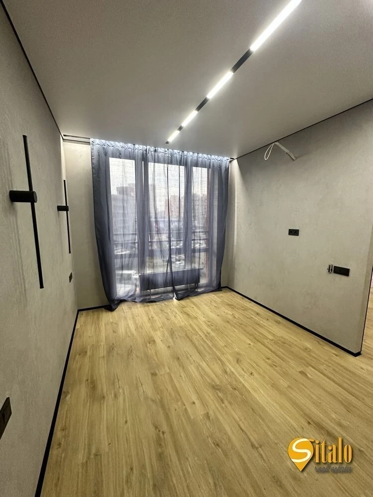 Продаж 2-кімнатної квартири 65 м², Дніпровська наб., 18а
