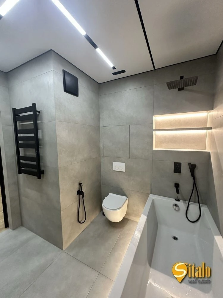 Продаж 2-кімнатної квартири 65 м², Дніпровська наб., 18а