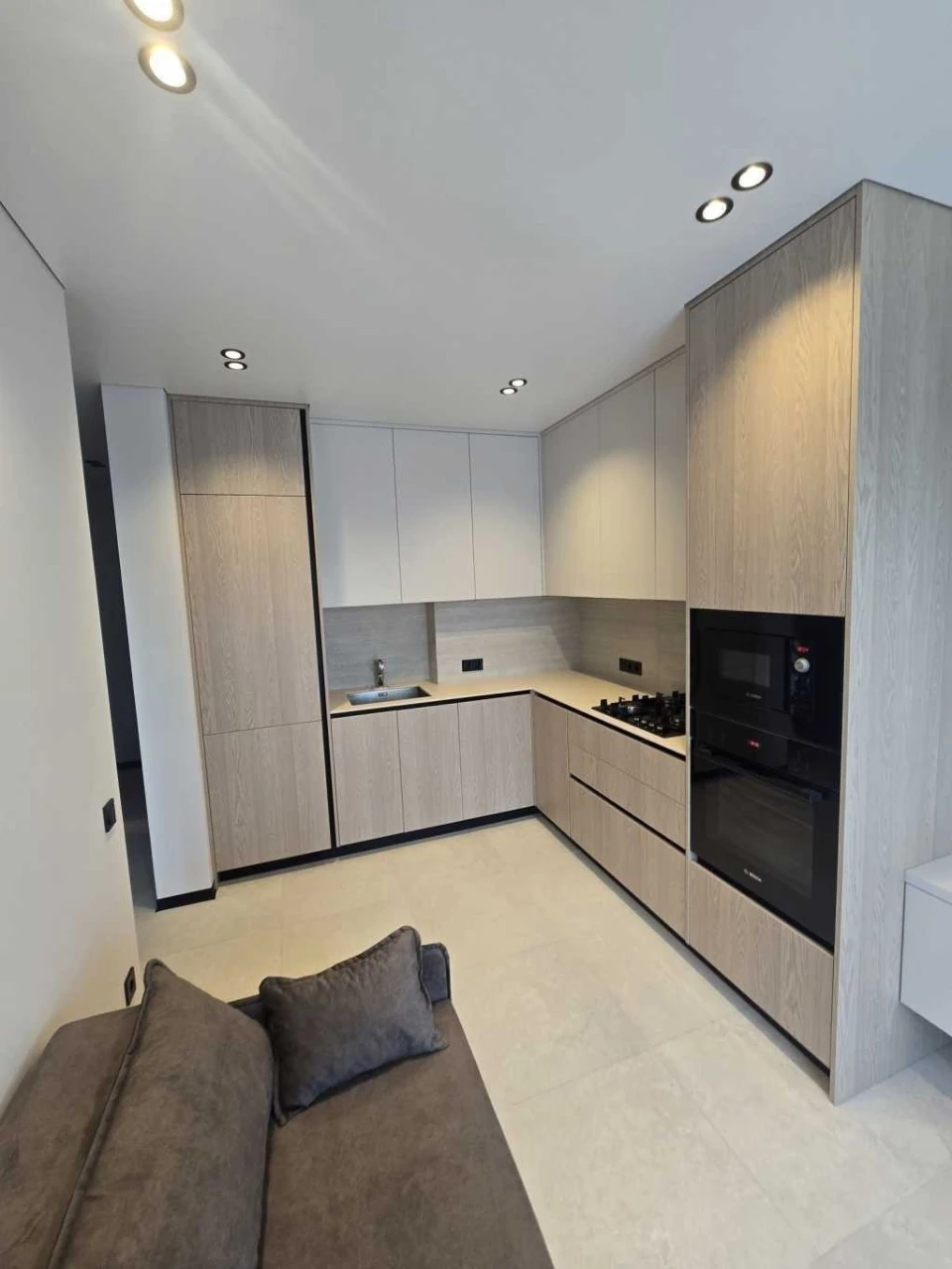 Продаж 1-кімнатної квартири 47 м², Метрологічна вул., 107