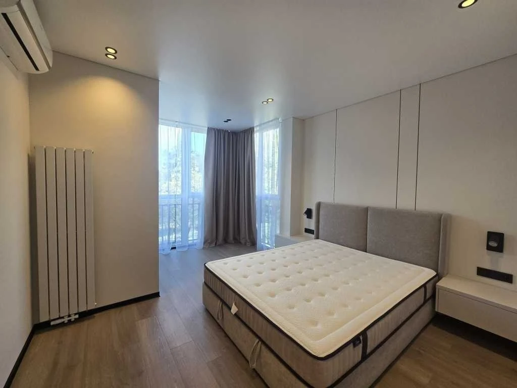Продаж 1-кімнатної квартири 47 м², Метрологічна вул., 107