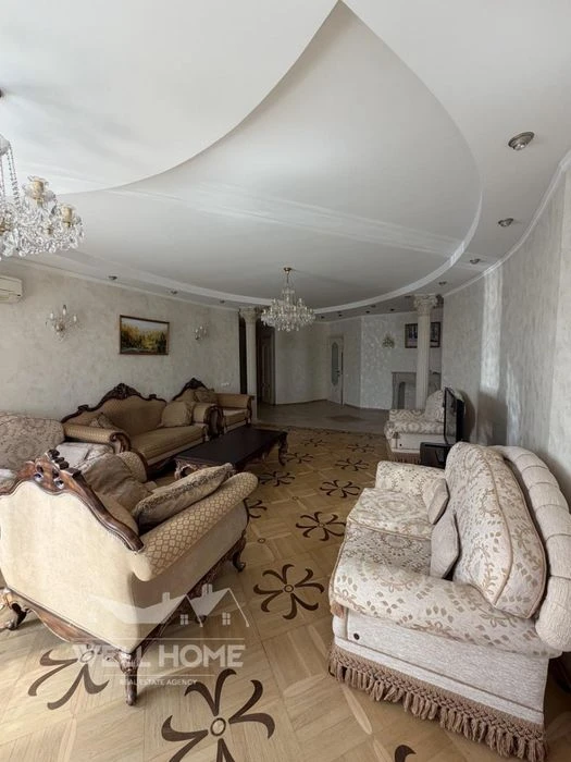 Продаж квартири 5к Микільсько-Слобідська, 4 Г Київ