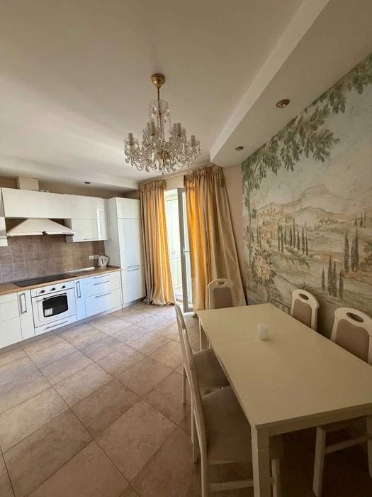 Продаж квартири 5к Микільсько-Слобідська, 4 Г Київ