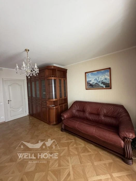 Продаж квартири 5к Микільсько-Слобідська, 4 Г Київ