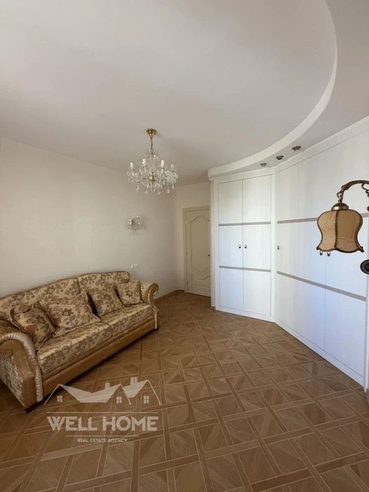 Продаж квартири 5к Микільсько-Слобідська, 4 Г Київ