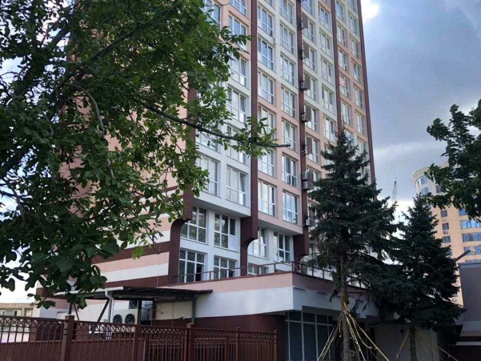 Квартира. Одеса, Літературна вул., Будинок