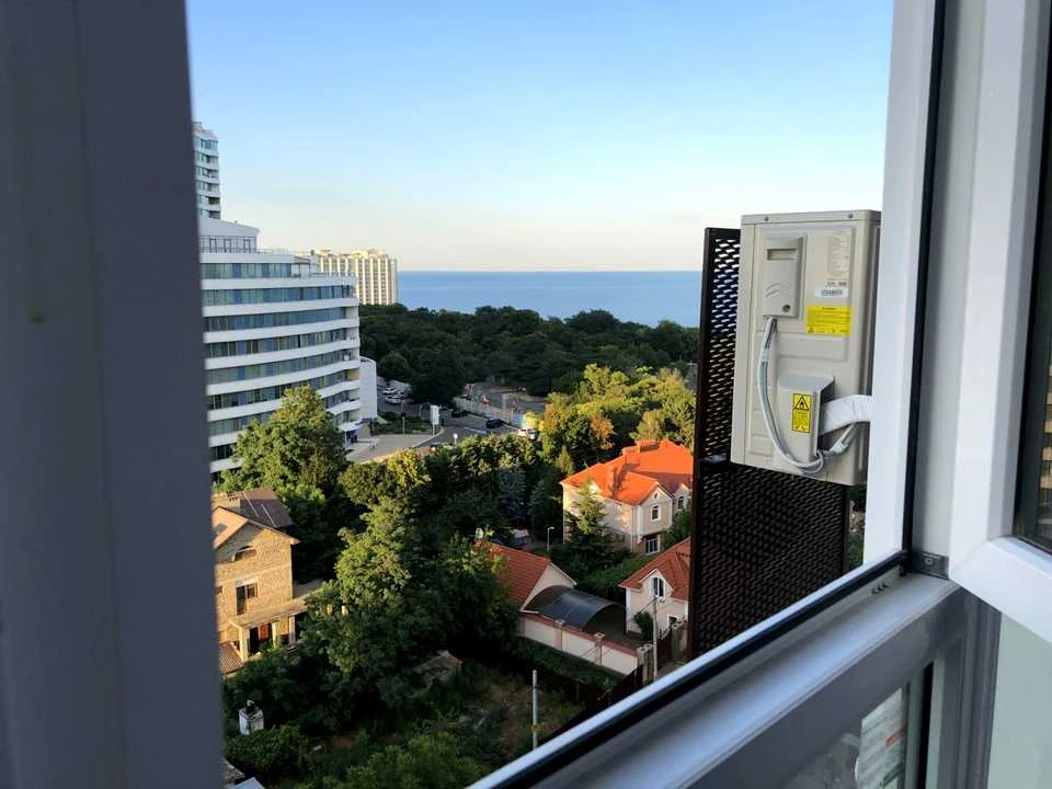 Квартира. Одеса, Літературна вул., Будинок