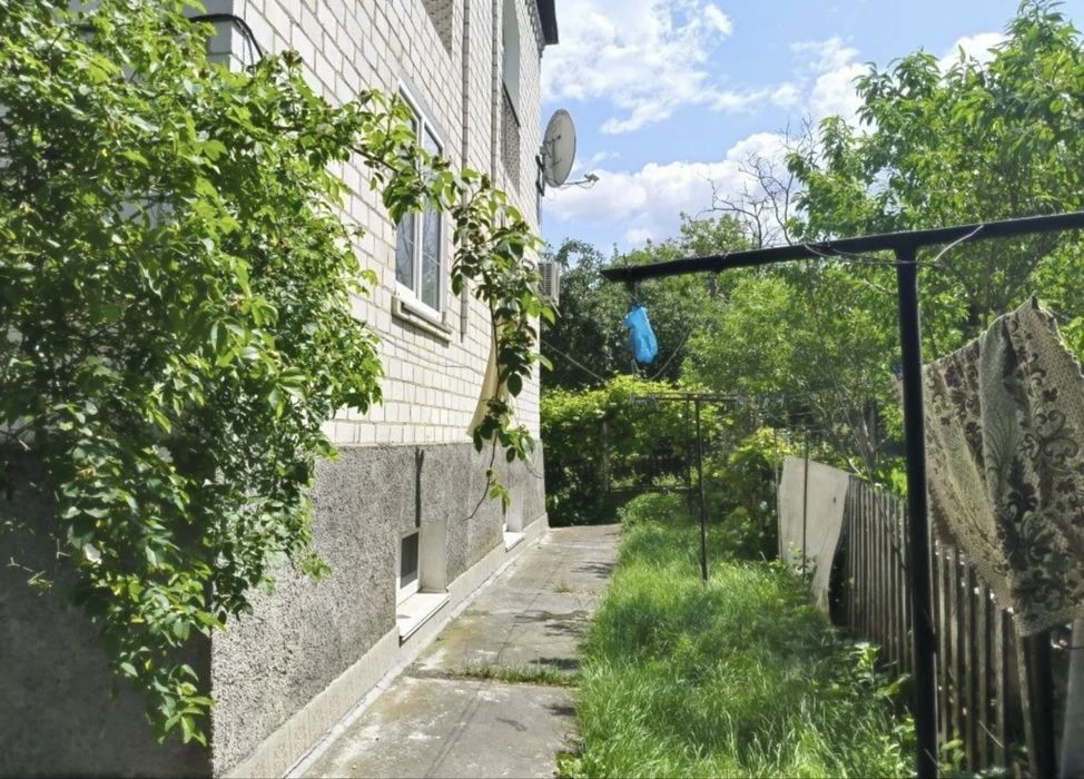 Просторий будинок для великої родини на Корбутівці — 295 м²