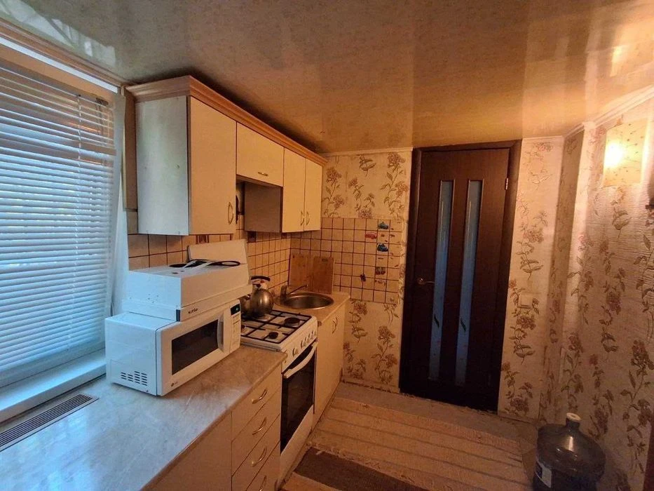 Продам Дом в Корабельном районе (остановка крест) широкая ба