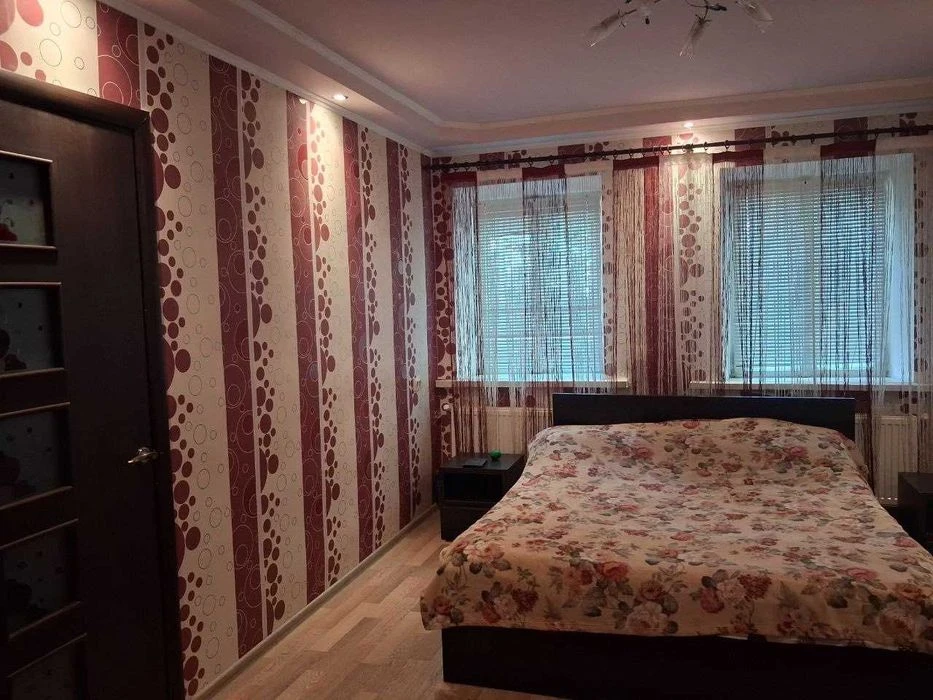 Продам Дом в Корабельном районе (остановка крест) широкая ба