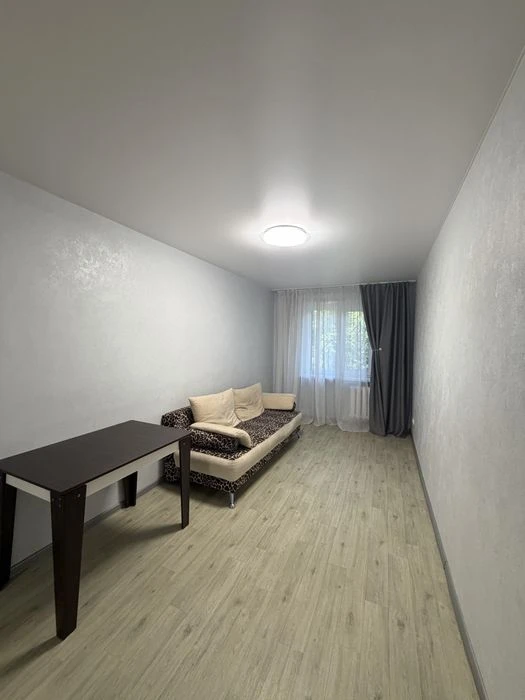 Продаж 3-кімнатна образцова калинова  Ковалевської 65 єВідно
