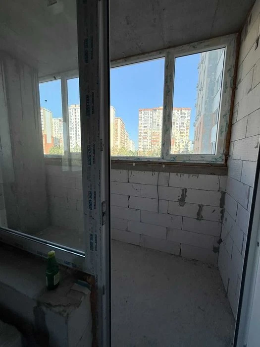 Продам 2-х крмнатную квартиру, проспект Небесной Сотни, 2-й