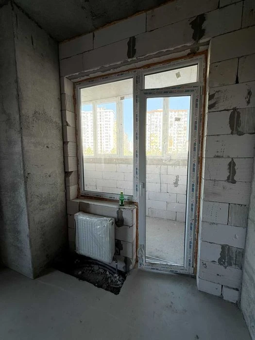 Продам 2-х крмнатную квартиру, проспект Небесной Сотни, 2-й