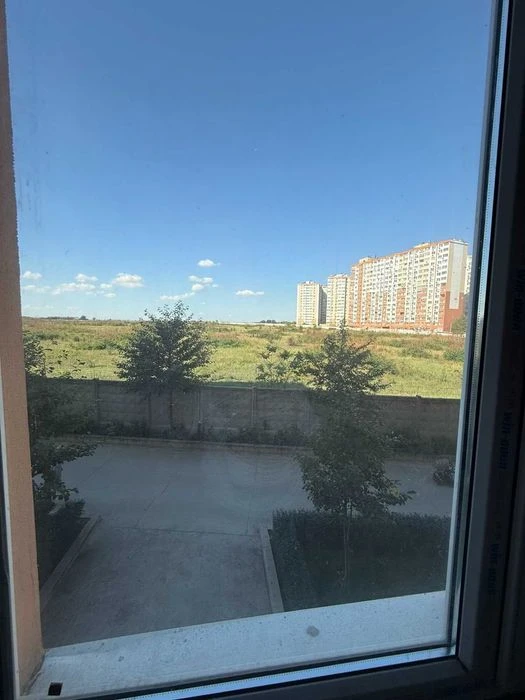 Продам 2-х крмнатную квартиру, проспект Небесной Сотни, 2-й