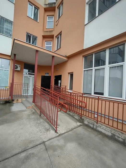Продам 2-х крмнатную квартиру, проспект Небесной Сотни, 2-й