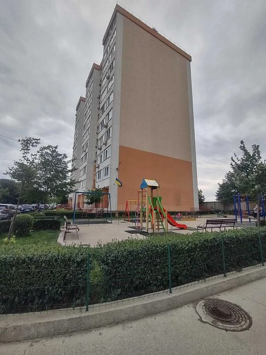 Продам 2-х крмнатную квартиру, проспект Небесной Сотни, 2-й