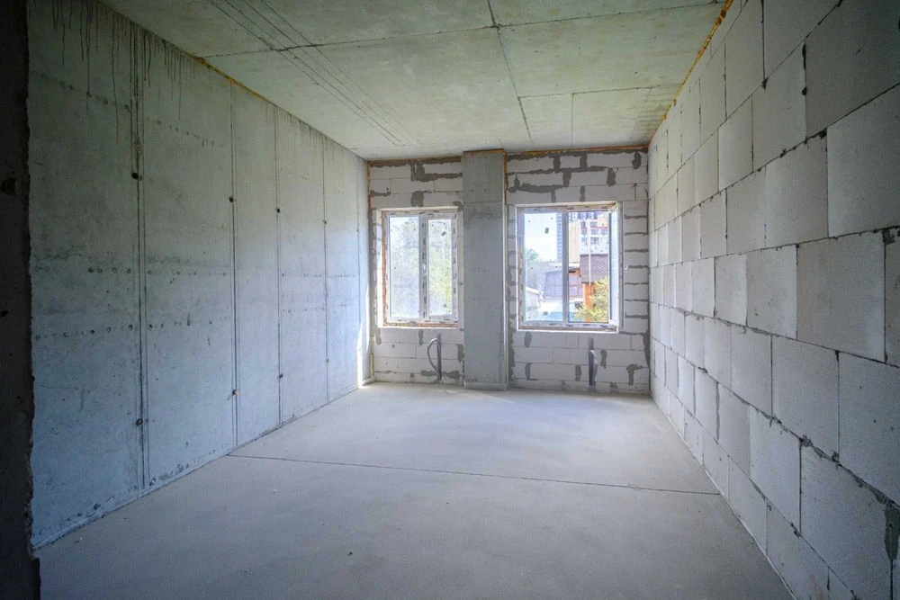 Продам власну 3-кімнатну квартиру площею 124,27 м² на 2-му п