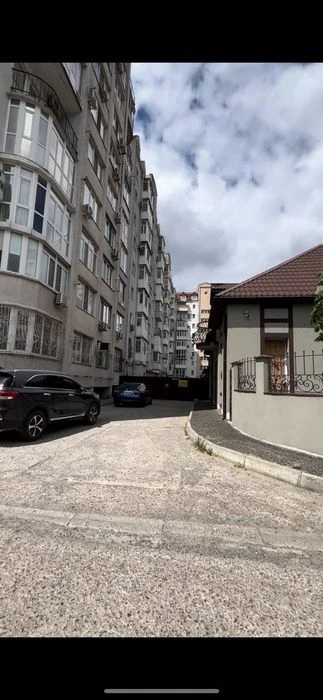 Продам 3 кімнатну квартиру