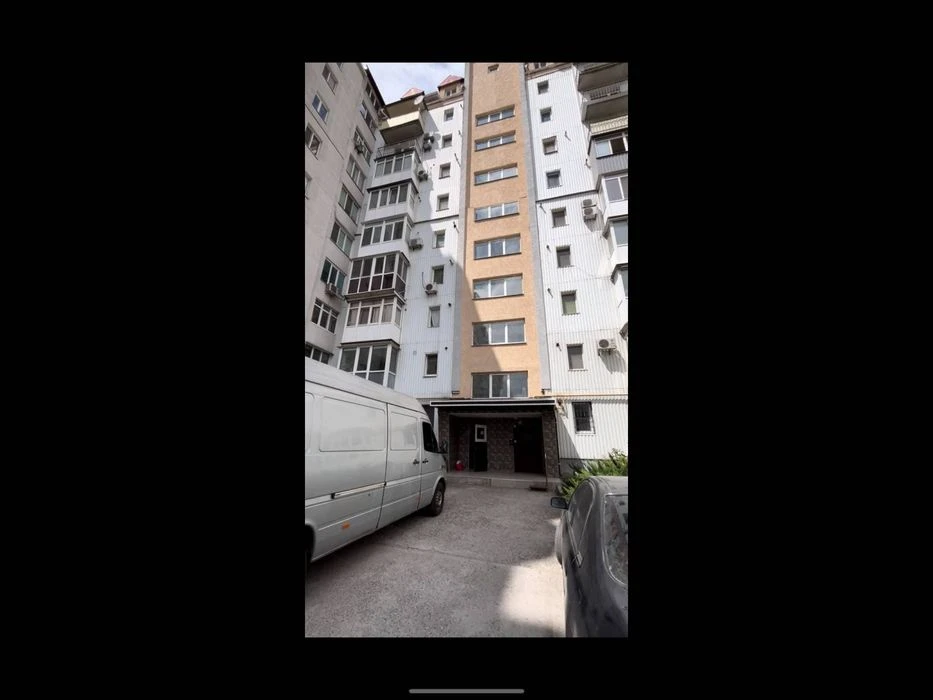 Продам 3 кімнатну квартиру