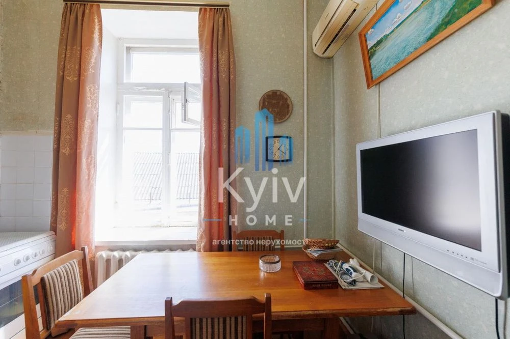 Продаж 1-кімнатної квартири центр пам'ятка архитектури