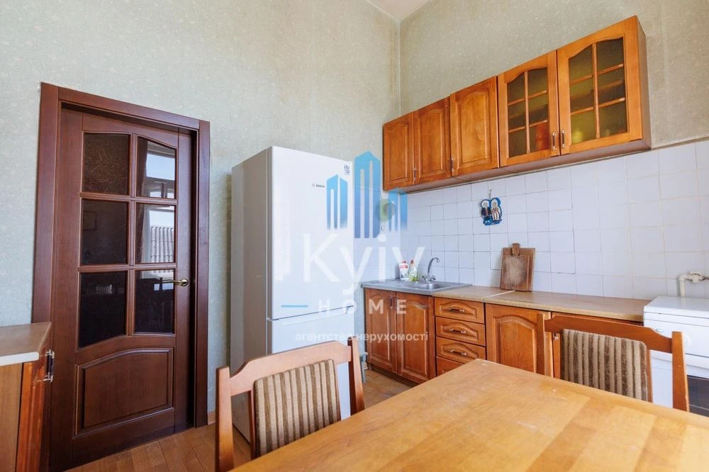 Продаж 1-кімнатної квартири центр пам'ятка архитектури