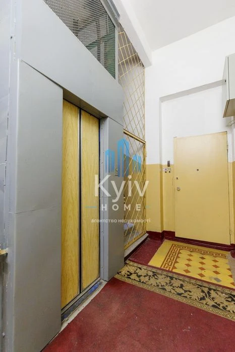 Продаж 1-кімнатної квартири центр пам'ятка архитектури