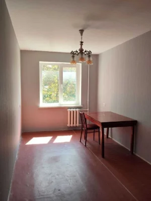I am selling a 2-room apartment in Saltivka.