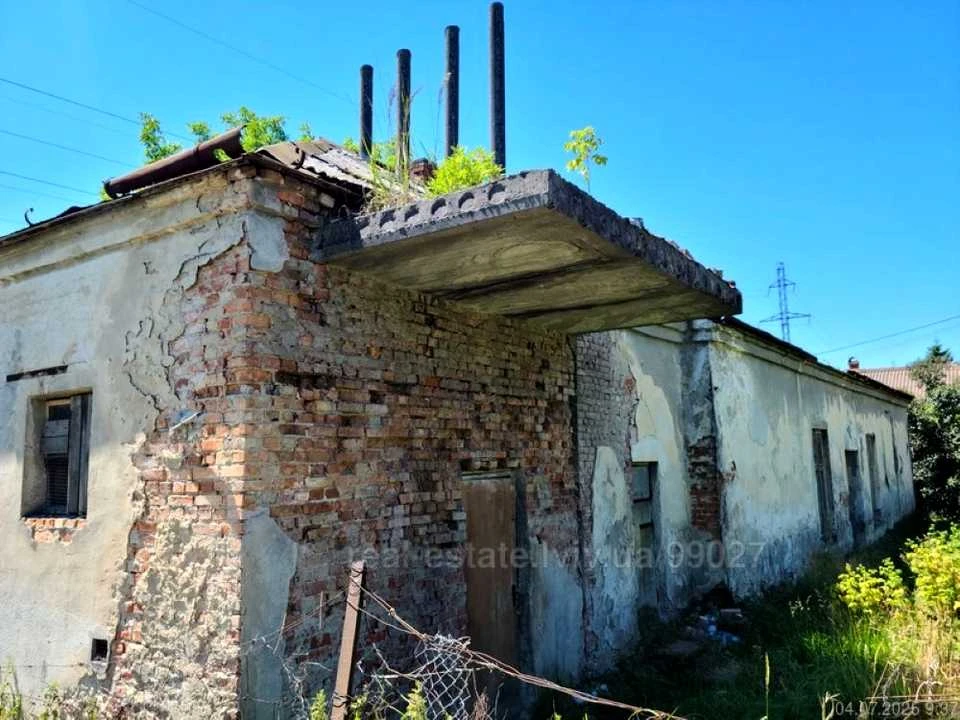 Будинок. Львів, Бережанська вул.