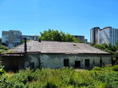 Будинок. Львів, Бережанська вул.