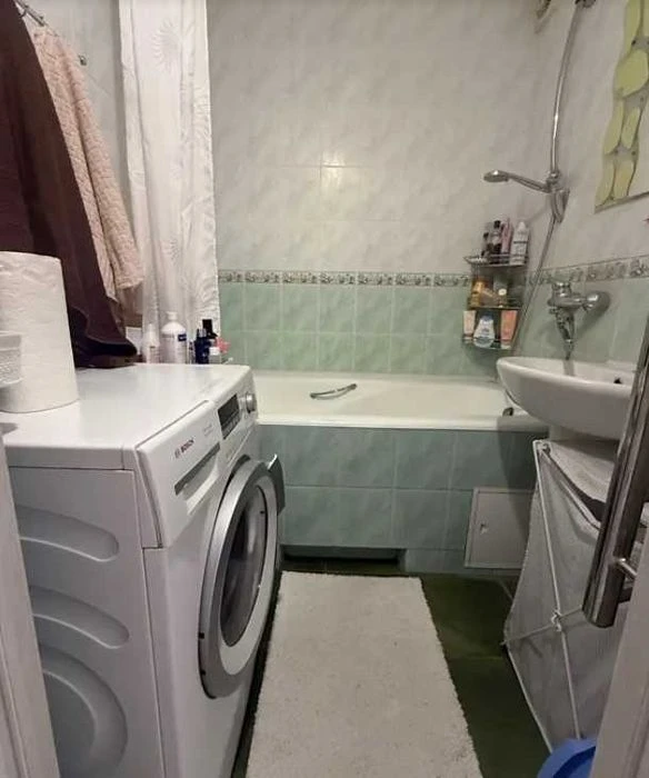 • 2-кімнатна квартира 56 кв. м Харківське шосе, 146