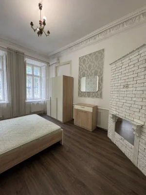Продам 2х комнатную квартиру на Нежинской