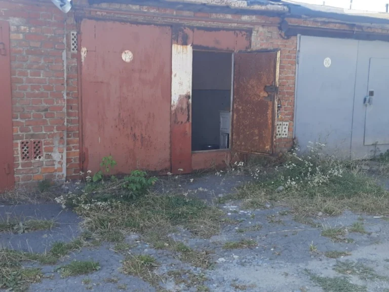 Продаж Місце в гаражному кооперативі Південно-Західний