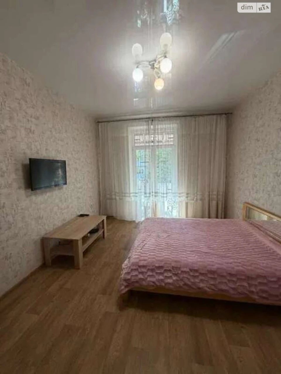 Продаж Квартира Середній Фонтан
