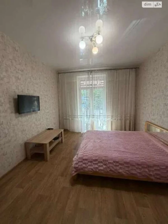 Продаж Квартира Середній Фонтан