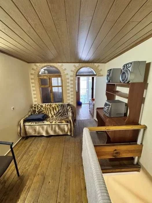 Продам двоповерховий будинок-дачу біля моря (причал)