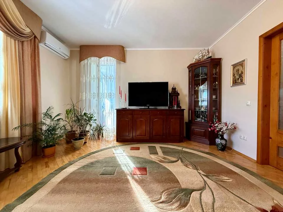 Квартира. Івано-Франківськ, Степана Бандери вул.
