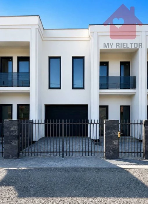 Продаж сучасного котеджу, м. Ужгород