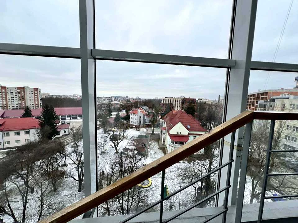 Квартира. Львів, Академіка Андрія Сахарова вул. (Суворова)