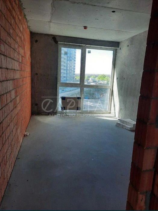 Продам квартиру 120м2, 3 спальні, ЖК Зарічний (8 буд-зданий
