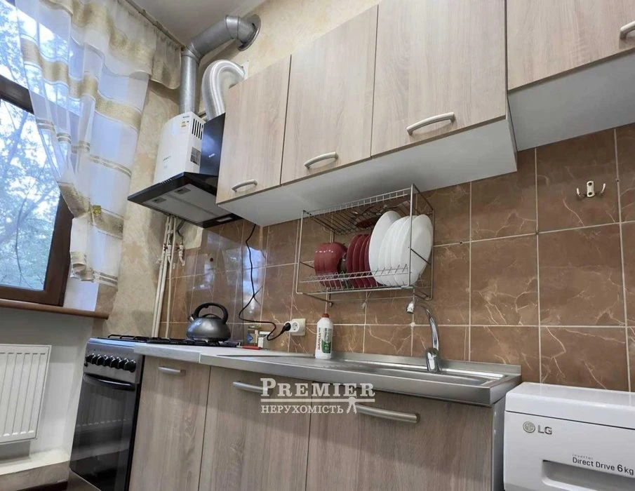 2-кімнатна квартира 40 кв.м Окремі кімнати Ремонт Газ 6 стан