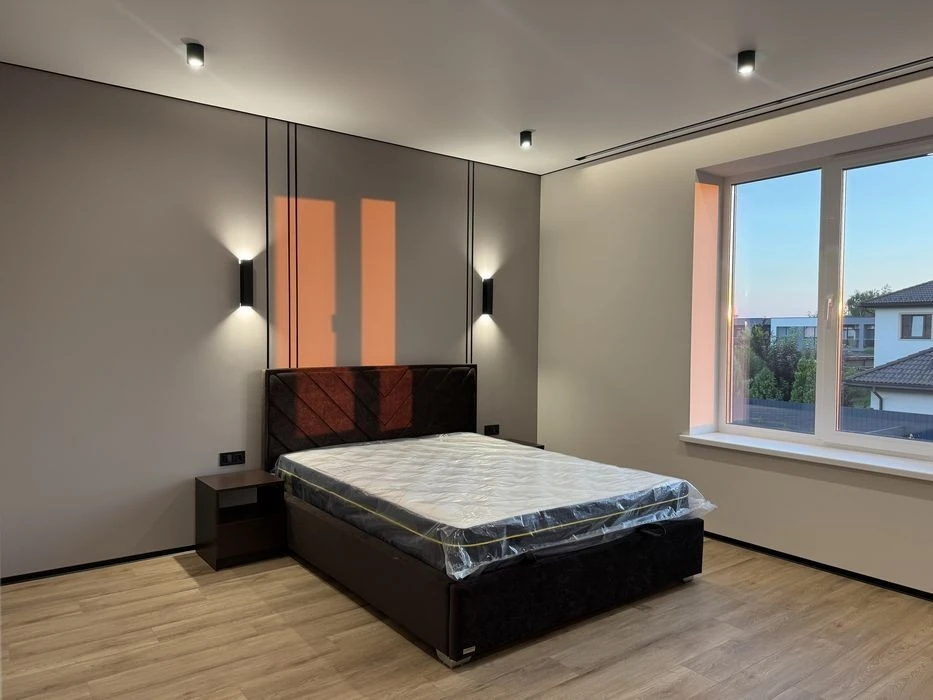 Будинок з ремонтом (без комісії) 145 м² та 6 соток з ремонто