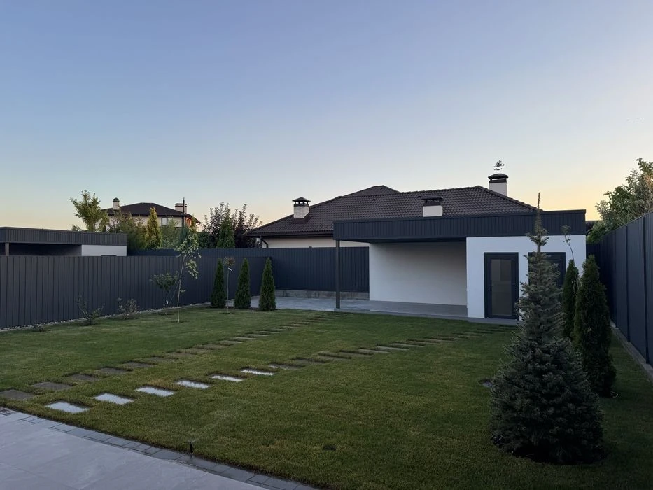 Будинок з ремонтом (без комісії) 145 м² та 6 соток з ремонто