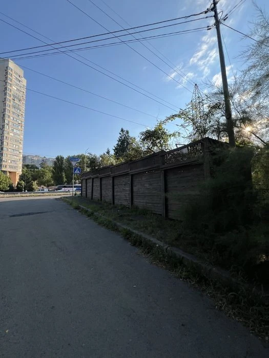 Продаж приміщення по вул Саперно Слобідській