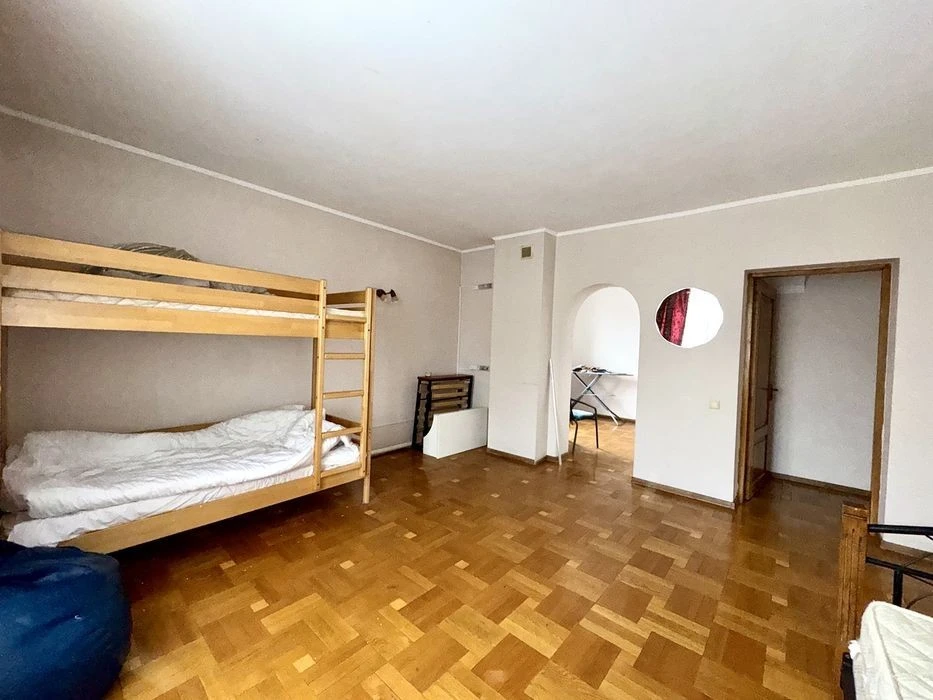 Без % 232 кв+ 90 кв Абрикосова Івана Виговського Варшавський