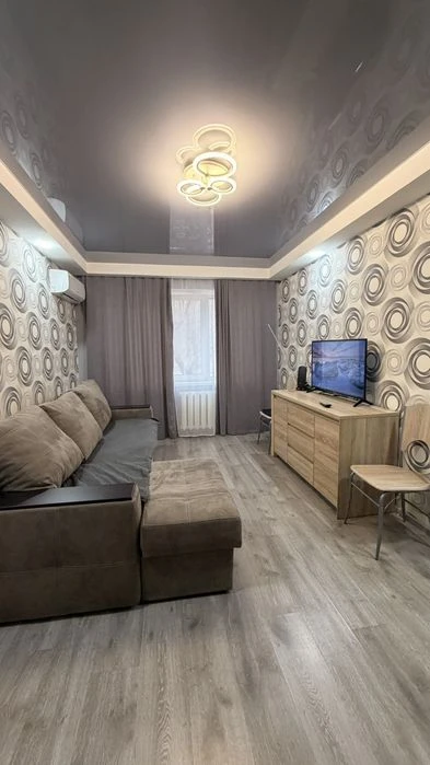 Продажа 2ой квартиры в Александровском р-не