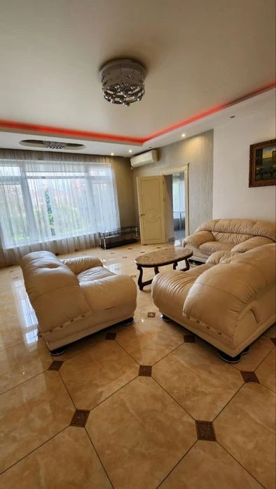 Хозяйский ДОМ в Совиньоне, 10 соток, 500 м2