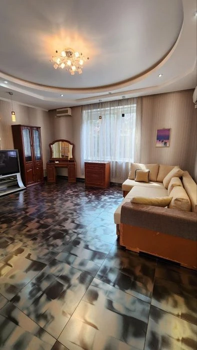 Хозяйский ДОМ в Совиньоне, 10 соток, 500 м2