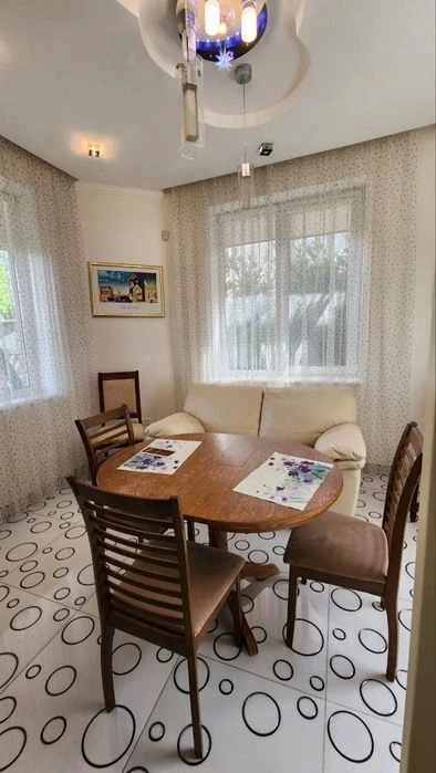 Хозяйский ДОМ в Совиньоне, 10 соток, 500 м2