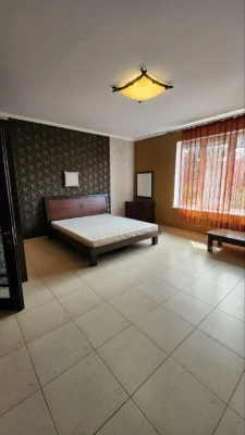 Хозяйский ДОМ в Совиньоне, 10 соток, 500 м2