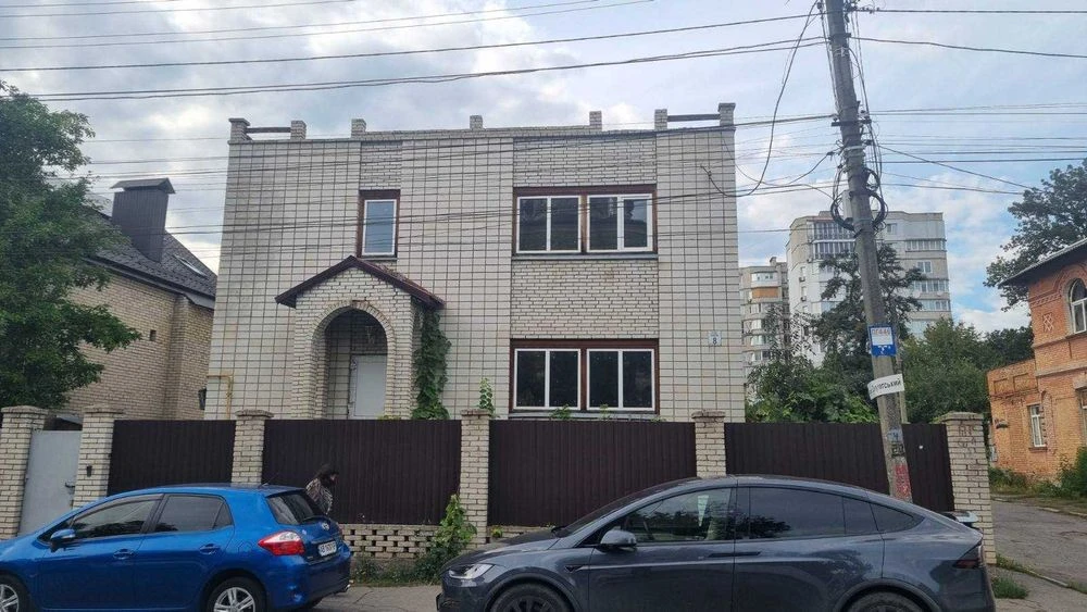 (5) Продам земельну ділянку на вул. Бевза 1474