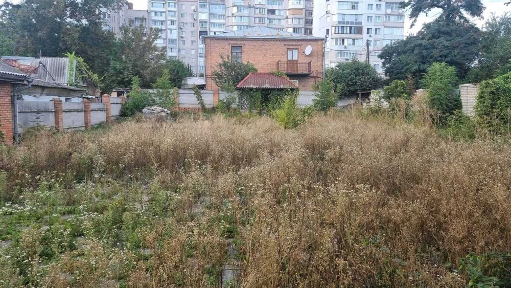 (5) Продам земельну ділянку на вул. Бевза 1474